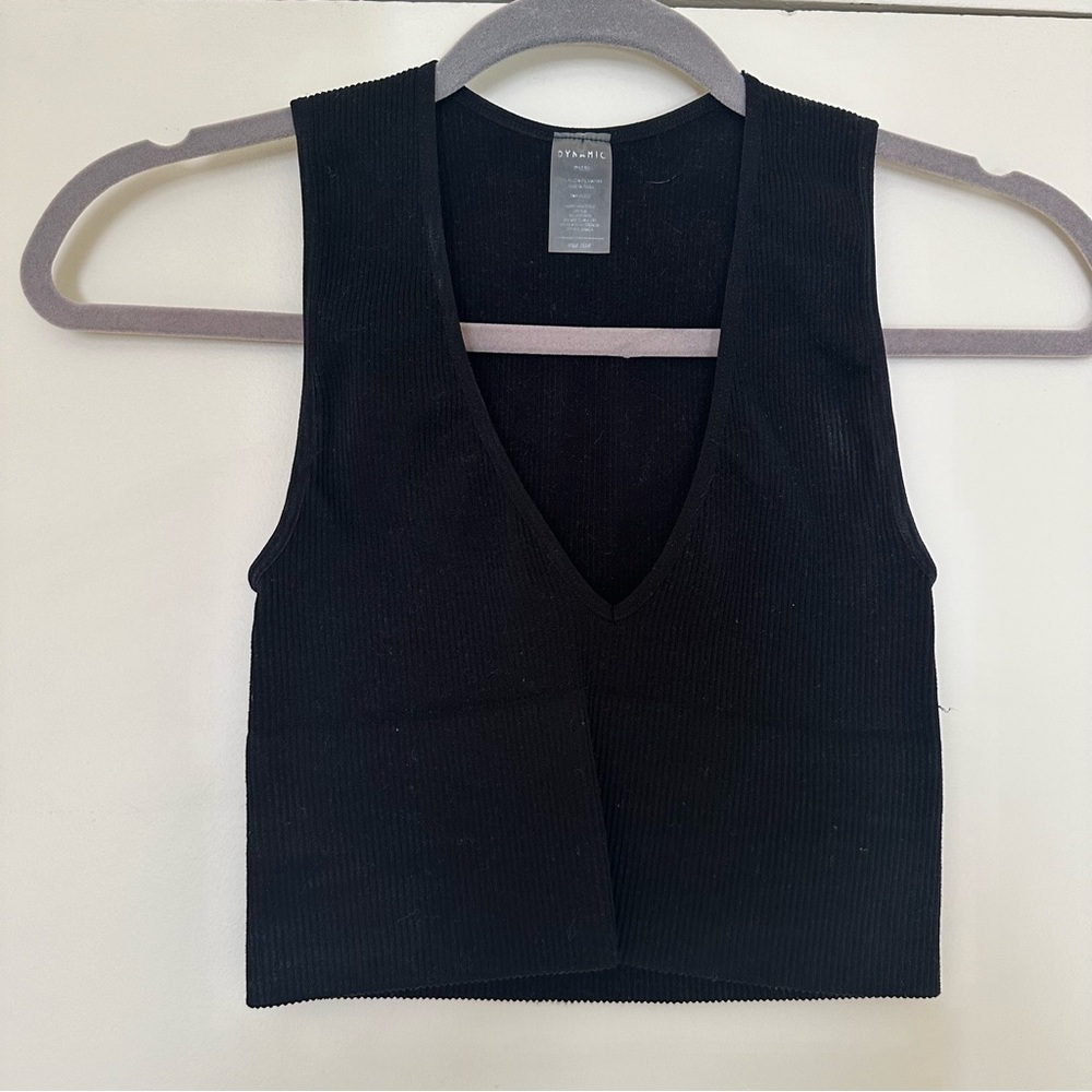 V neck cropped tank